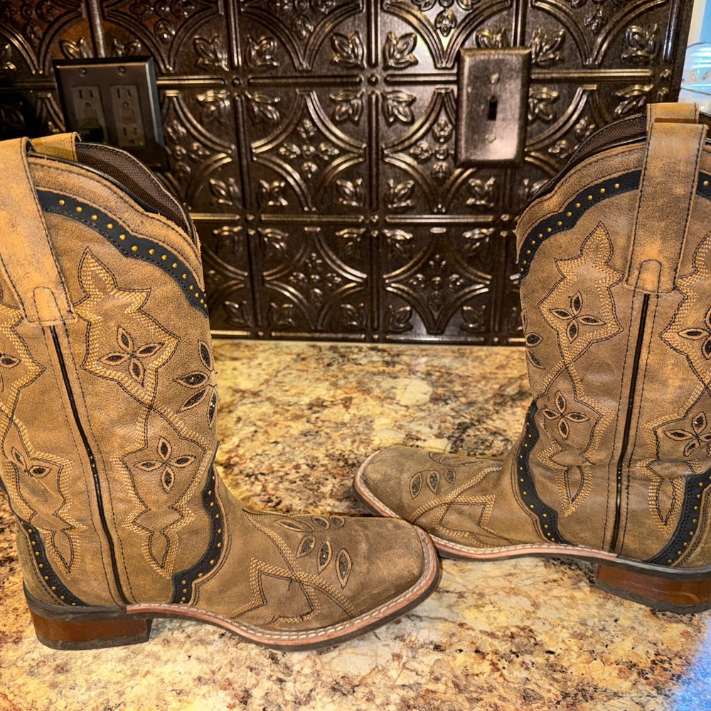 Women’s Laredo Cowboy Boots - Picture 5 of 11